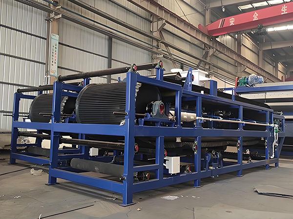 Máy hút bụi filter press