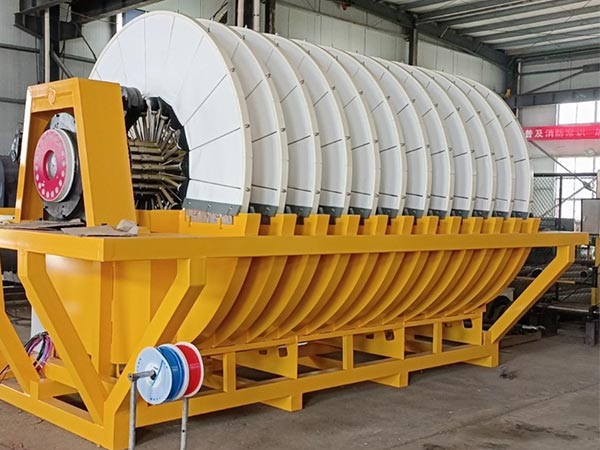Thiết bị tách chất lỏng rắn
