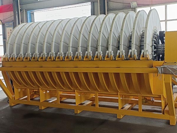 Thiết bị tách chất lỏng rắn