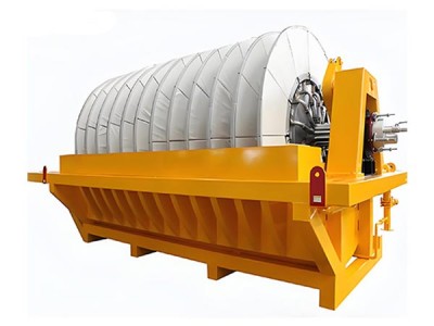 Làm thế nào để ngăn chặn sự tắc nghẽn của các tấm lọc gốm trong một bộ lọc đĩa chân không gốm có thể được giải quyết?